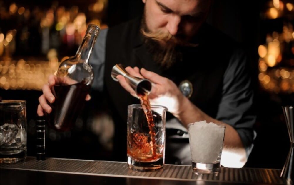 Barman Doseur à Cocktail