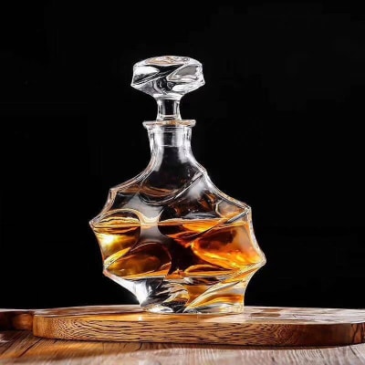 Carafe à Whisky En Forme De Moteur V8 - Décoration De Bar En Résine, Cadeau Original Pour Amateurs D'automobile Et D'alcool