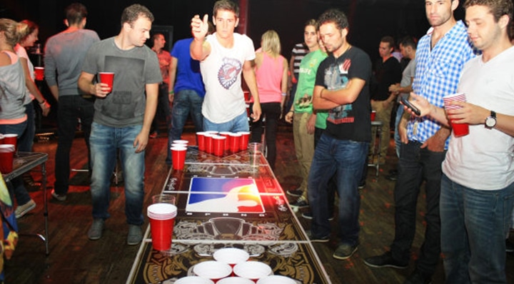 Le Jeu du Beer Pong : Règles et Astuces pour Gagner Biere Pong meilleur regle du jeu