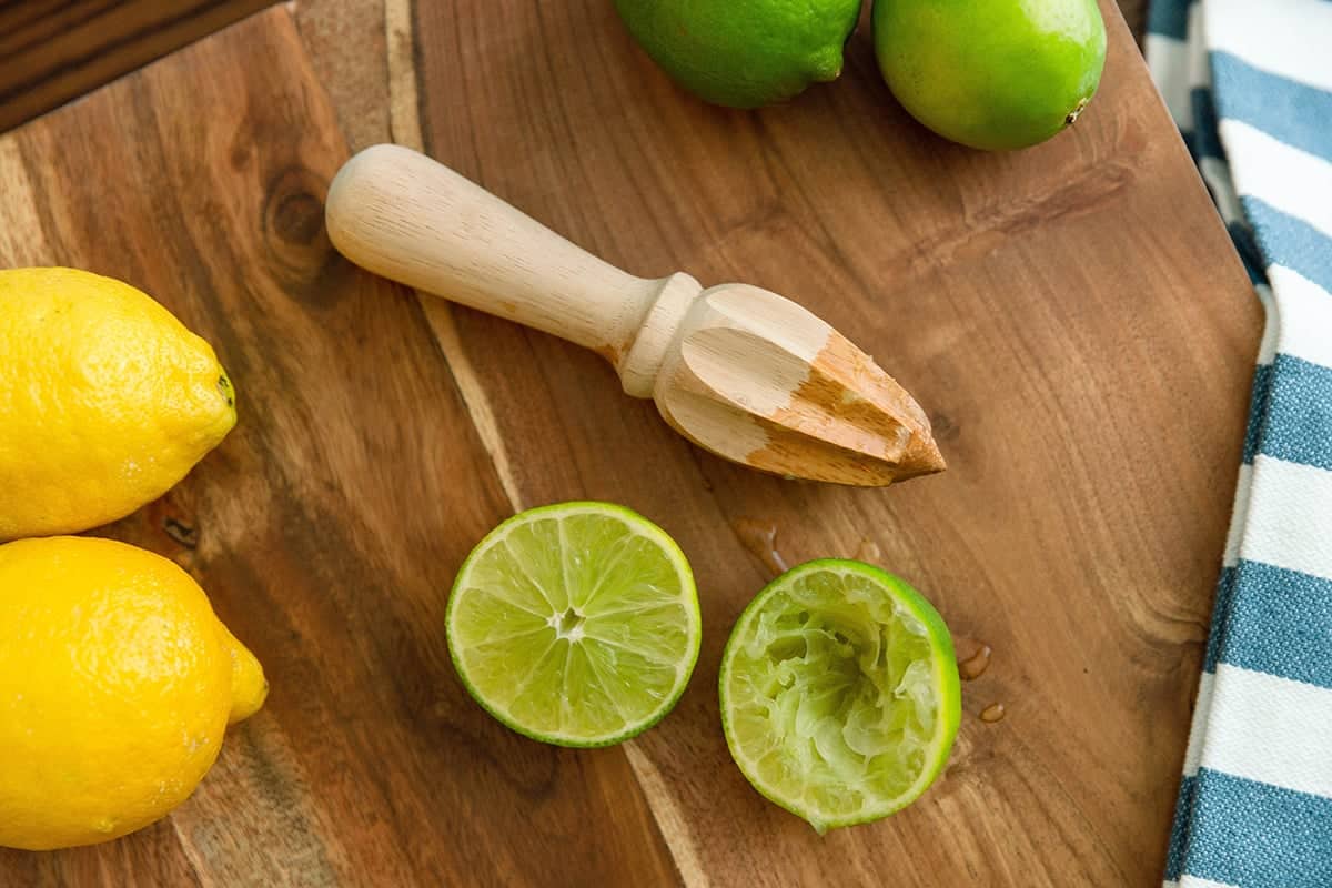 La meilleure façon d'extraire le jus d'un citron
