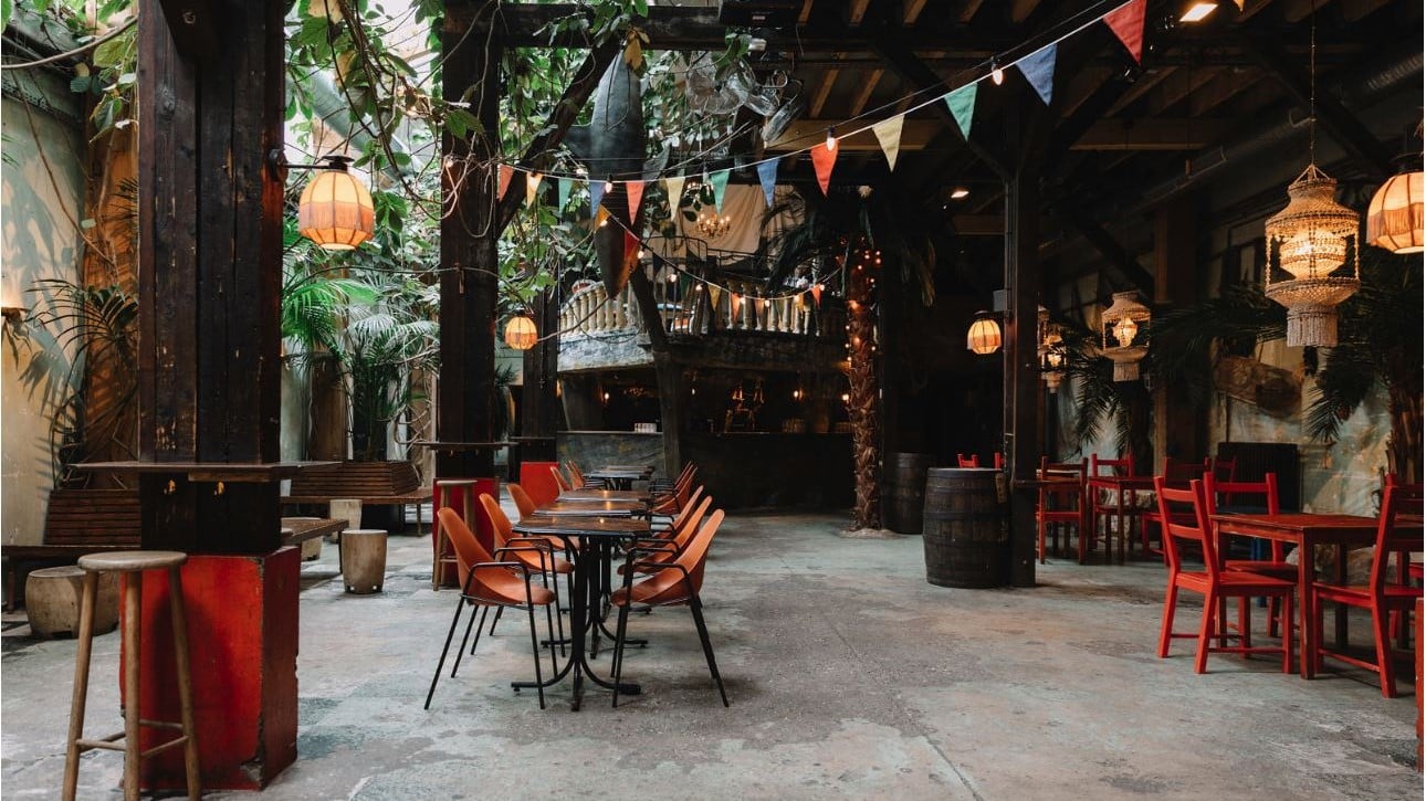 Le Comptoir Général Bar Exotique Unique au Cœur de Paris