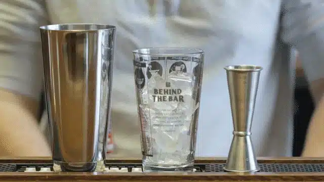 Comment utiliser un Jigger pour faire de bonne mesure comment utiliser un doseur