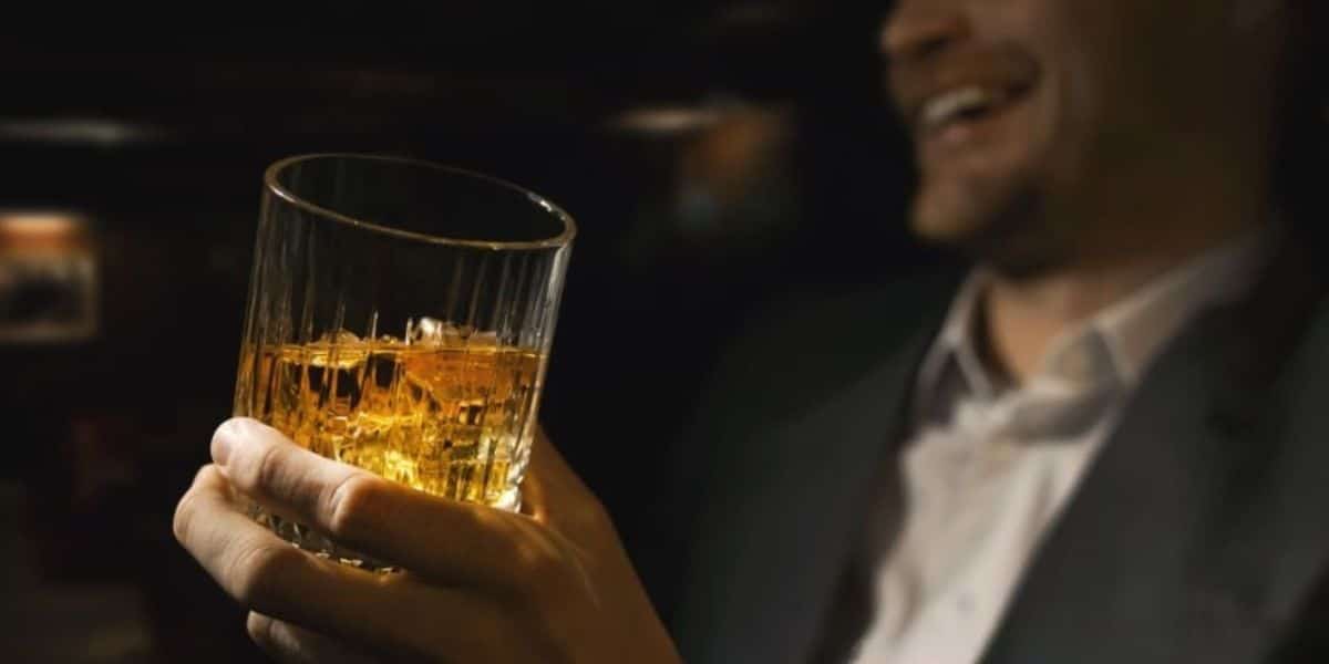 Les 4 Cadeaux que Tout Amateur de Whisky Devrait Recevoir au Moins une Fois!