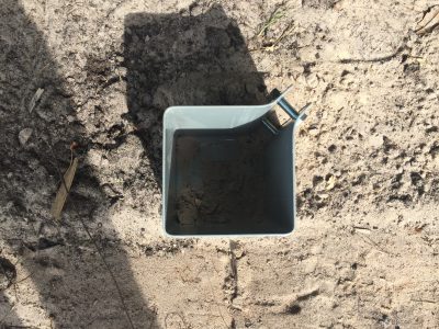 Création d'un Bar à Cocktail Tiki Maison : Le Guide Complet etape 2.1 acheter les poto pour les bases